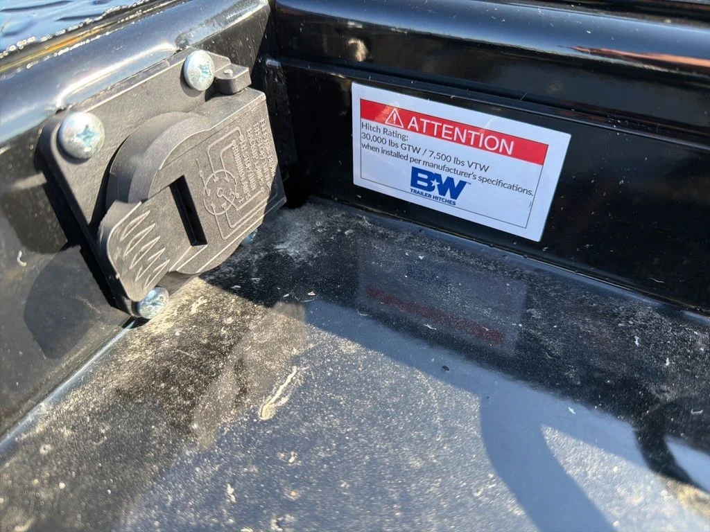 New 2026 Silver-Zynith Exterior Paint RAM Tradesman image 17