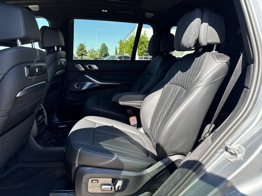 2025 BMW X7 M60i - Photo 38