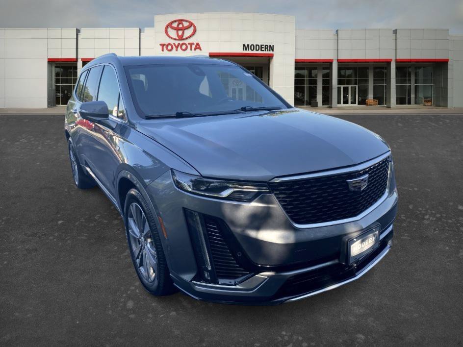 Used 2020 Satin Steel Metallic Cadillac FWD Premium Luxury image 3