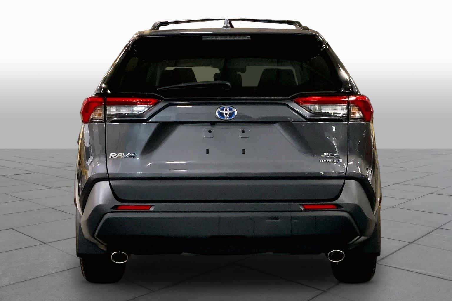 Used 2024 Magnetic Gray Metallic Toyota Hybrid XLE image 5