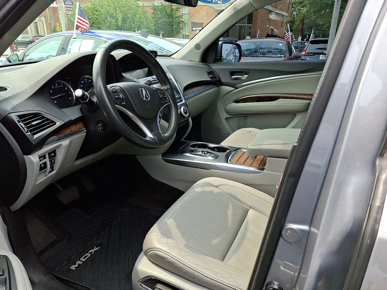 Used 2020 Lunar Silver Metallic Acura w/Technology Pkg image 12