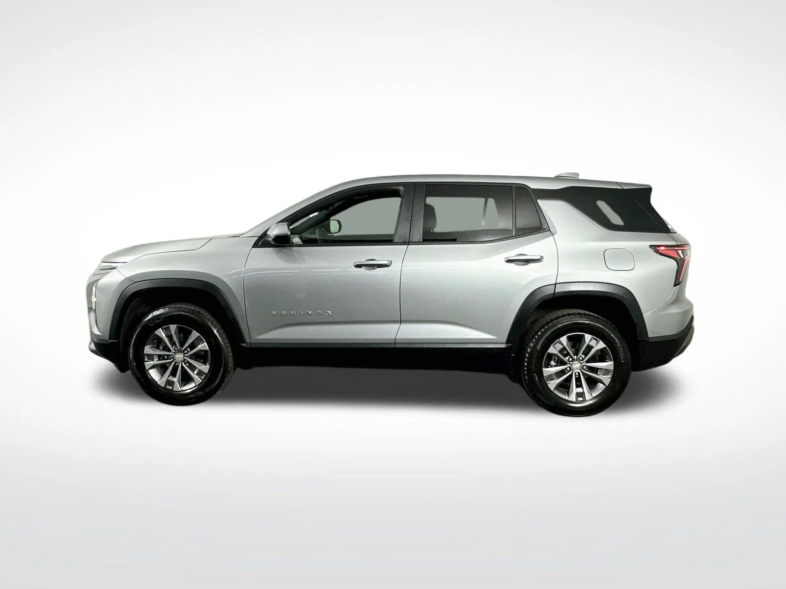 Used 2025 Sterling Gray Metallic Chevrolet LT image 5