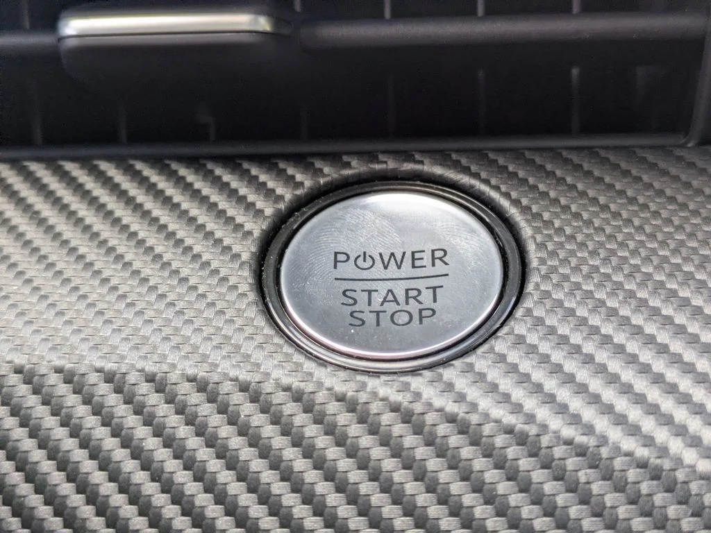 New 2026 Star White Metallic Tri-coat Ford Premium image 31