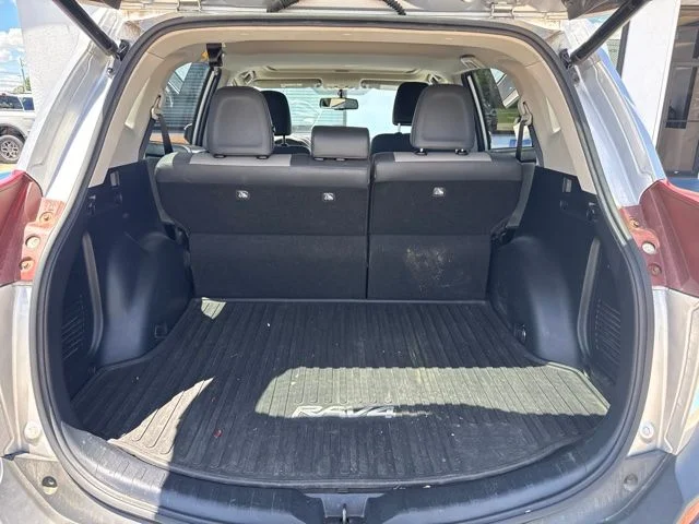 Used 2015 Classic Silver Metallic Toyota Limited image 5