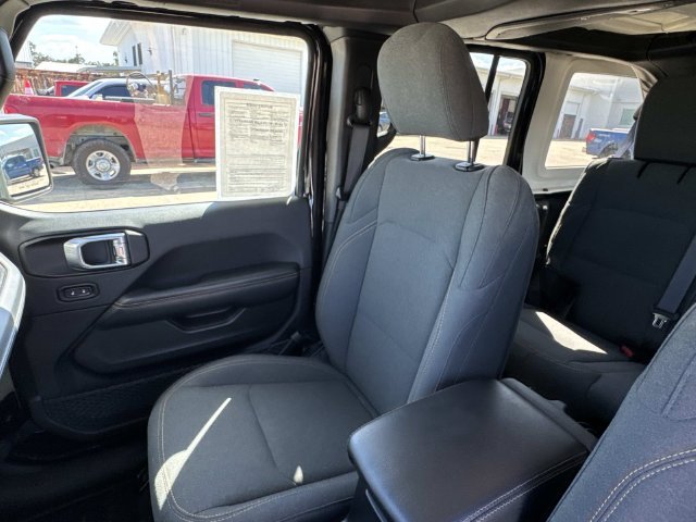 Used 2025 Black Jeep Sahara image 37