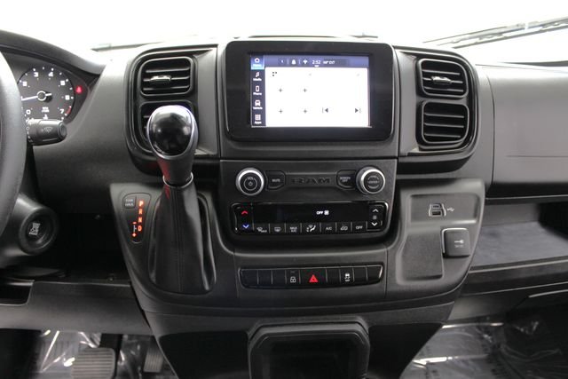 Used 2025 White Ram Base image 19