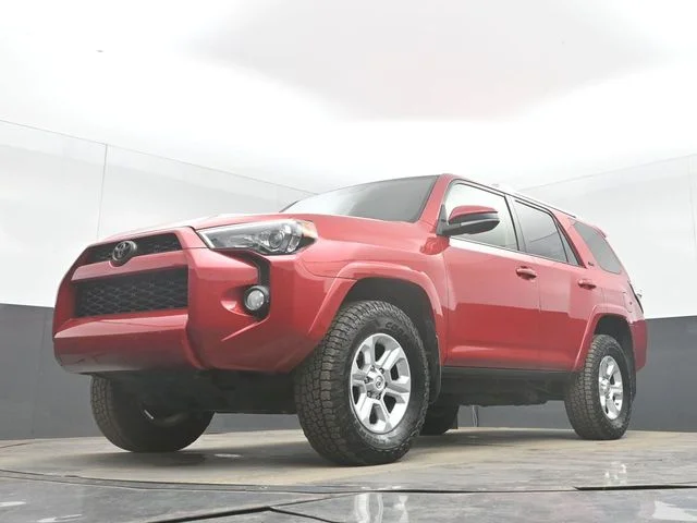 Used 2018 Barcelona Red Metallic Toyota SR5 image 43