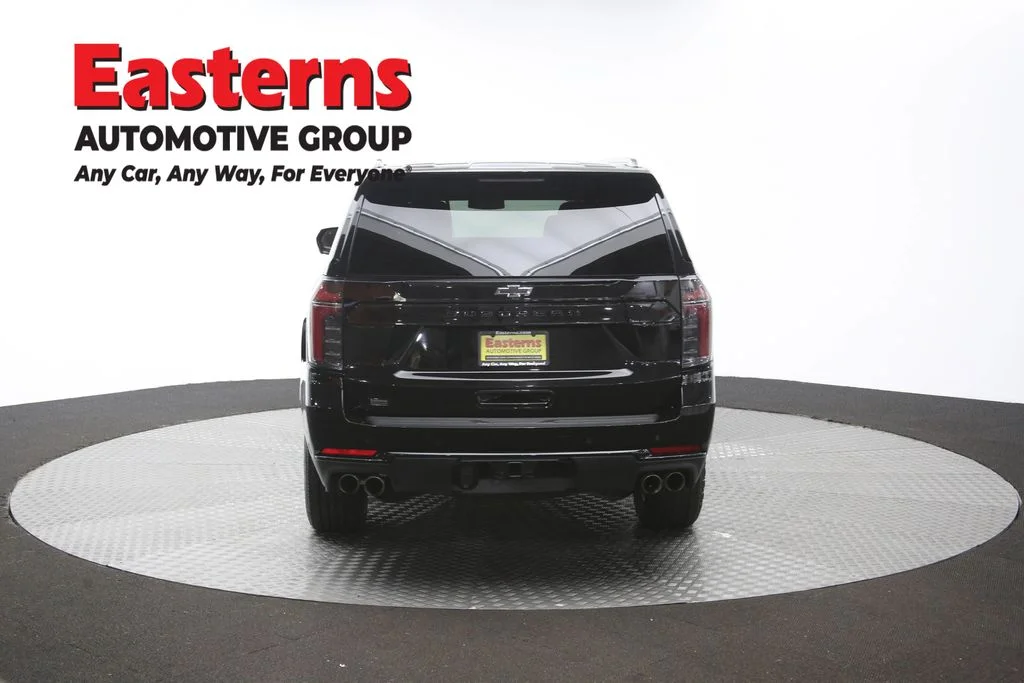 Used 2025 Black Chevrolet Z71 image 42