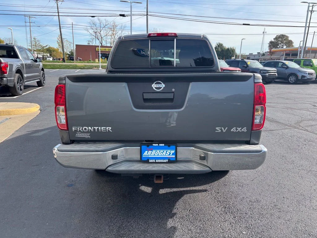 Used 2018 Gray Nissan SV image 6