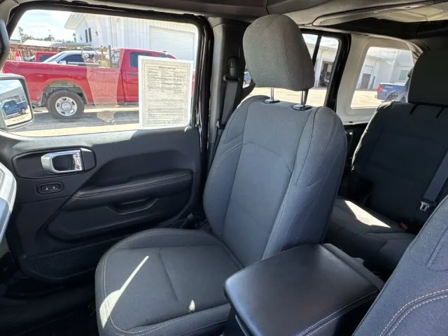 Used 2025 Black Jeep Sahara image 37