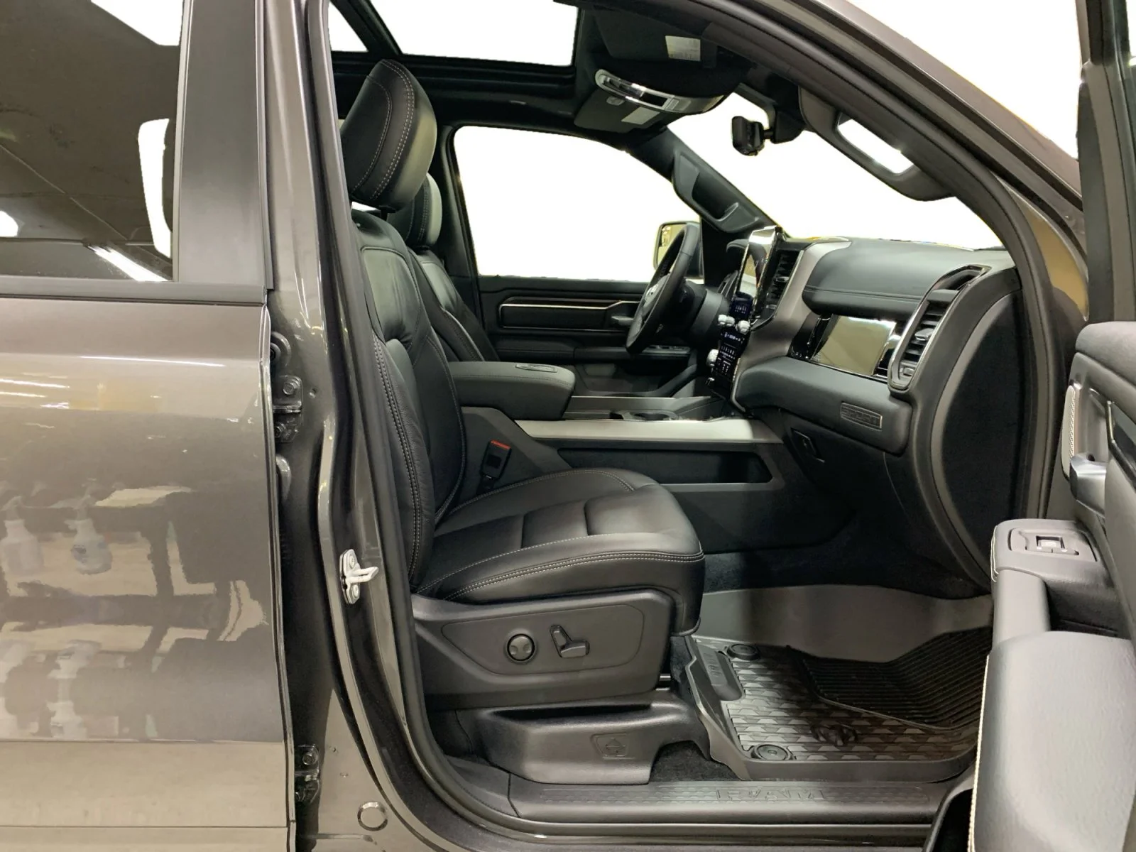 New 2026 Granite Crystal Metallic Ram Sport image 17