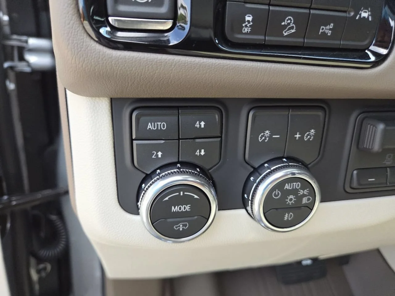 New 2026 Sterling Metallic GMC Denali image 6