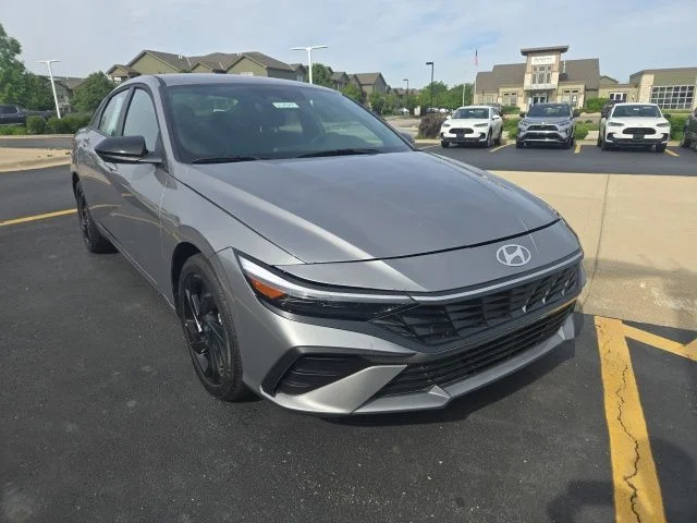 2026 Hyundai Elantra 2.0 SEL Sport IVT's photo