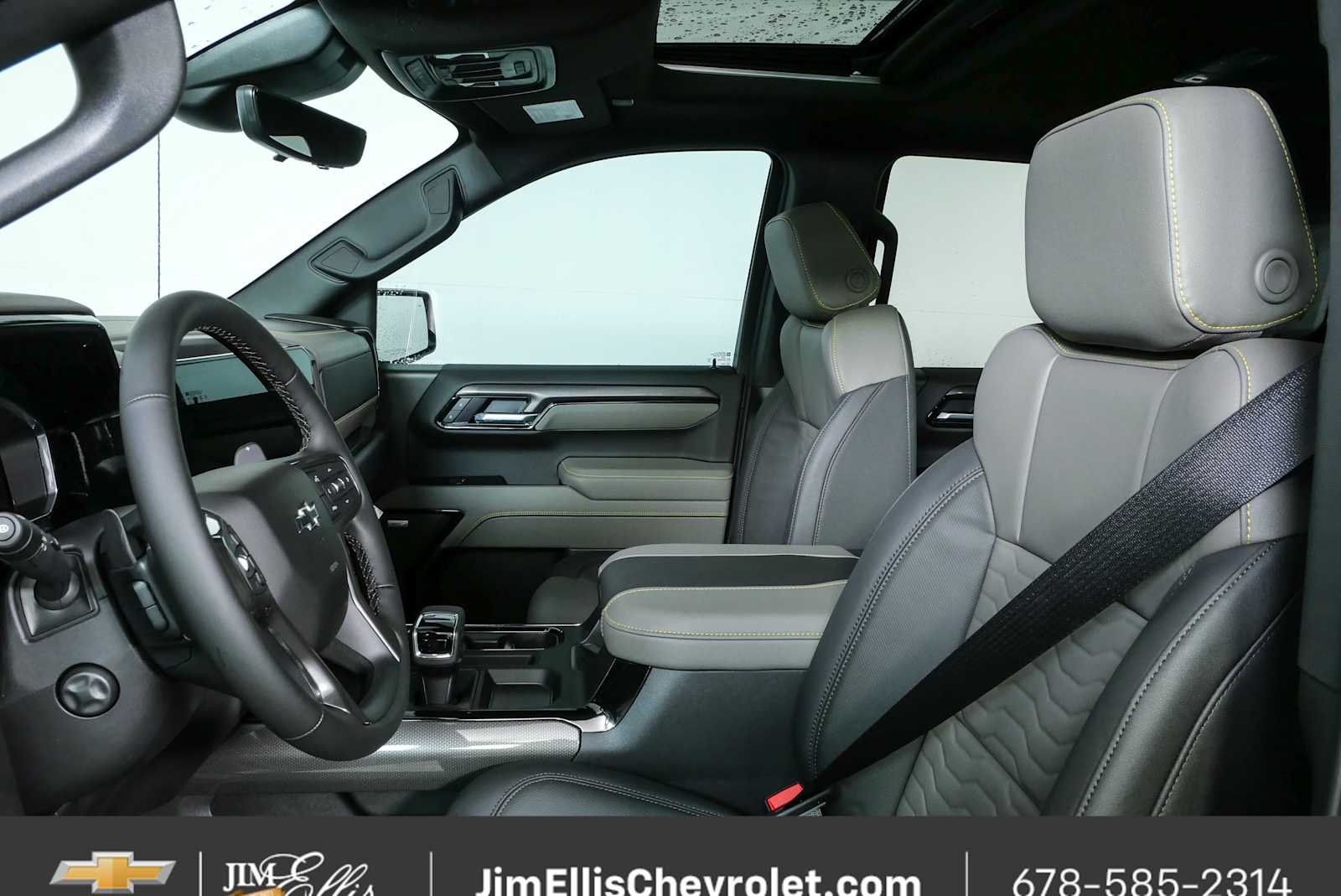 New 2026 Summit White Chevrolet ZR2 image 5