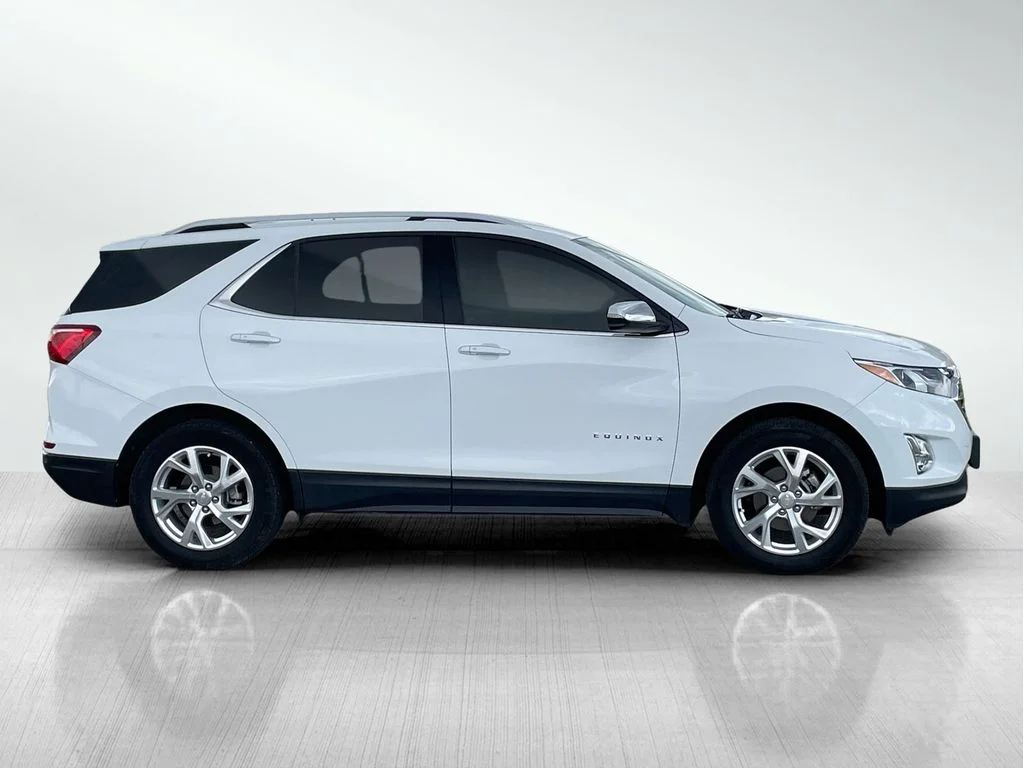 Used 2019 Summit White Chevrolet Premier image 2