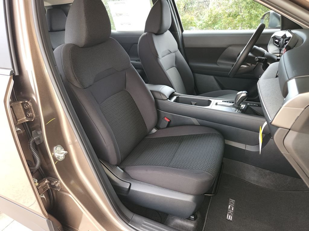 New 2026 Canyon Bronze Metallic Nissan S image 12