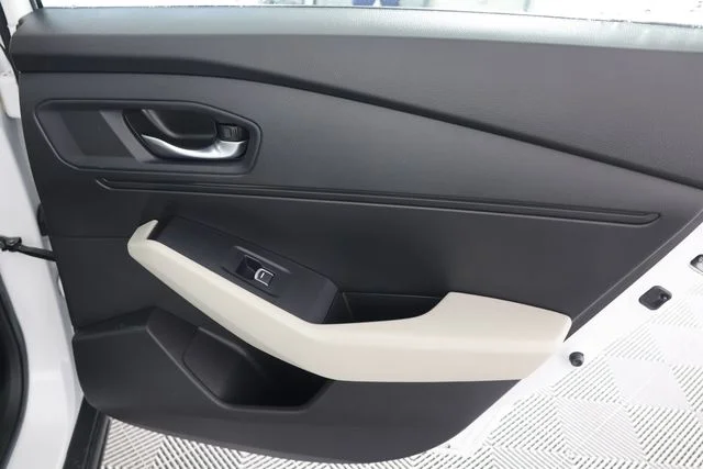 Used 2023 White Honda LX image 26
