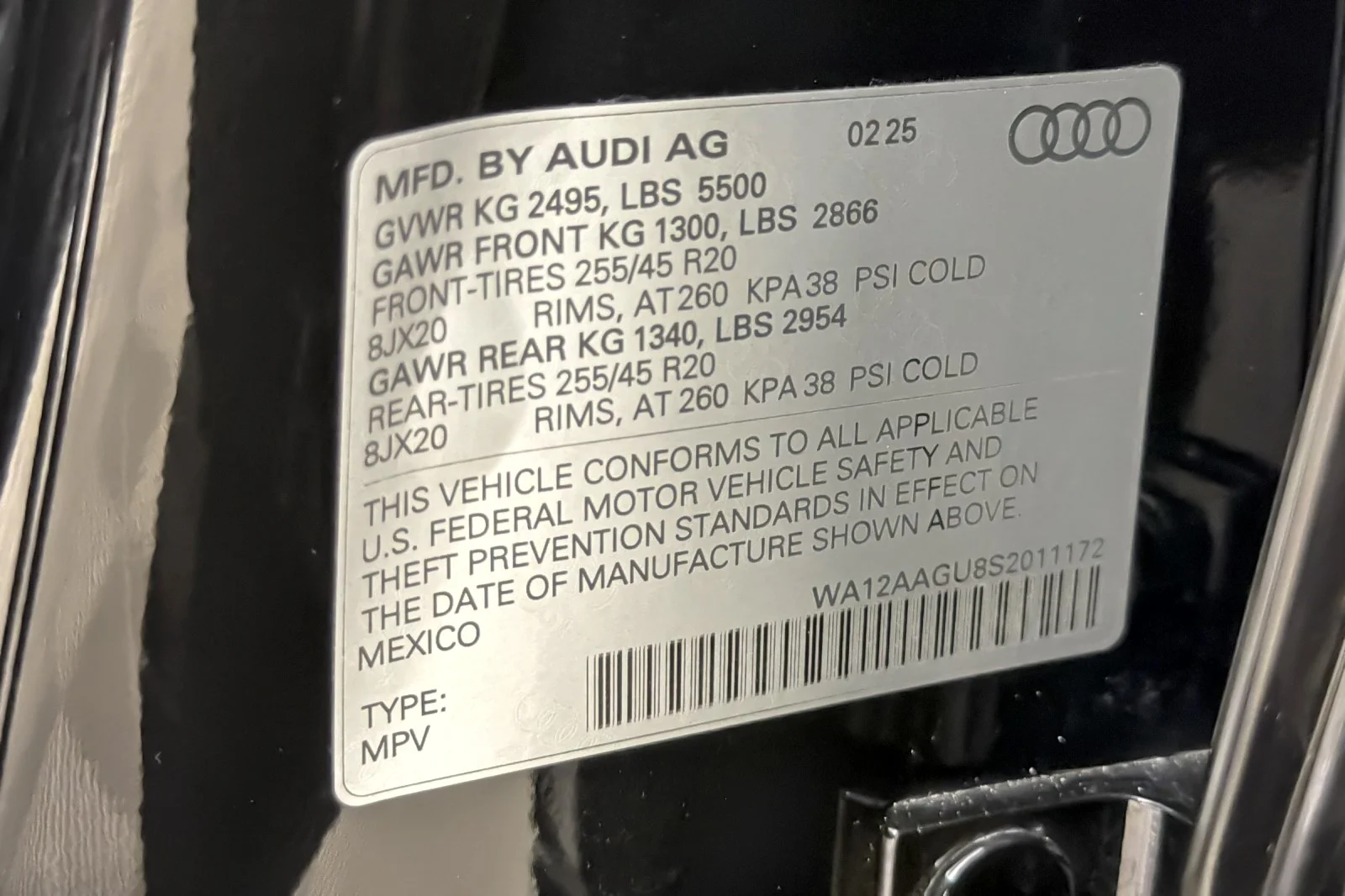 Used 2025 Mythos Black Metallic Audi Premium Plus 2.0 TFSI quattro image 27