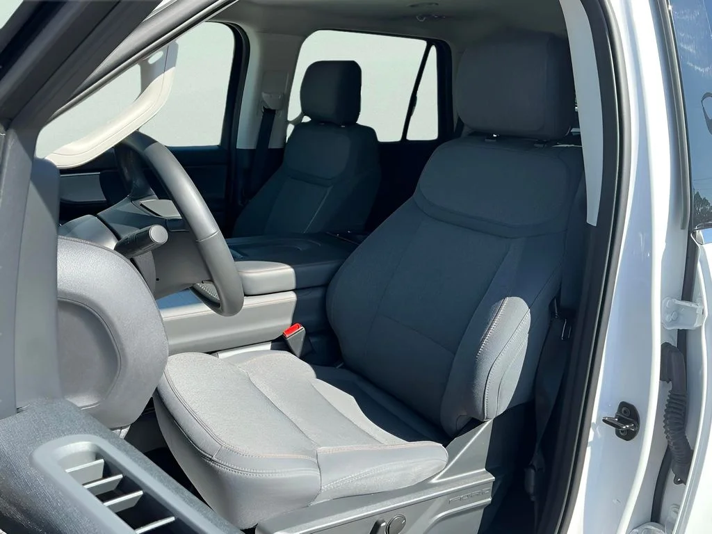 Used 2025 White Ford Active image 30