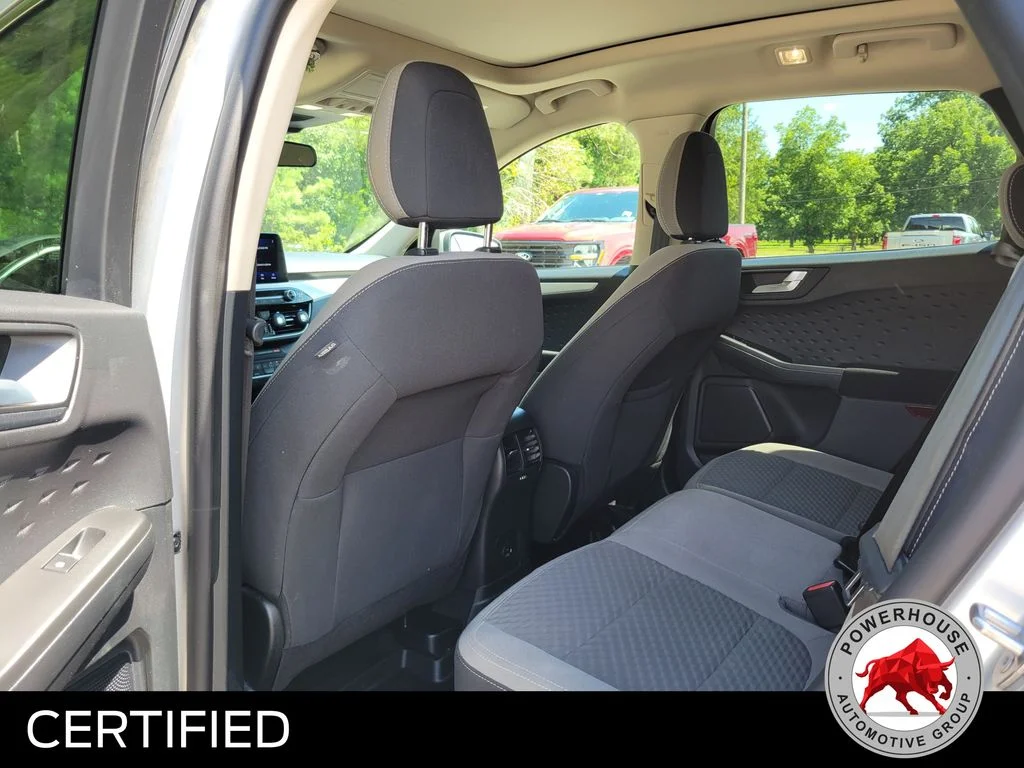 Used 2020 Silver Ford SE image 15