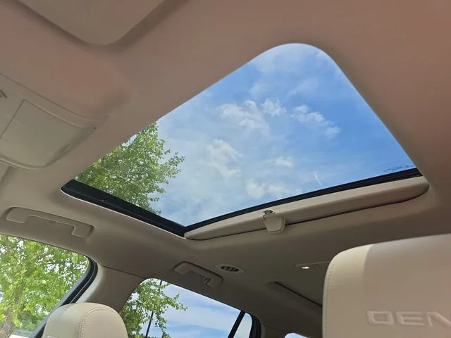 Used 2018 Red GMC Denali image 32