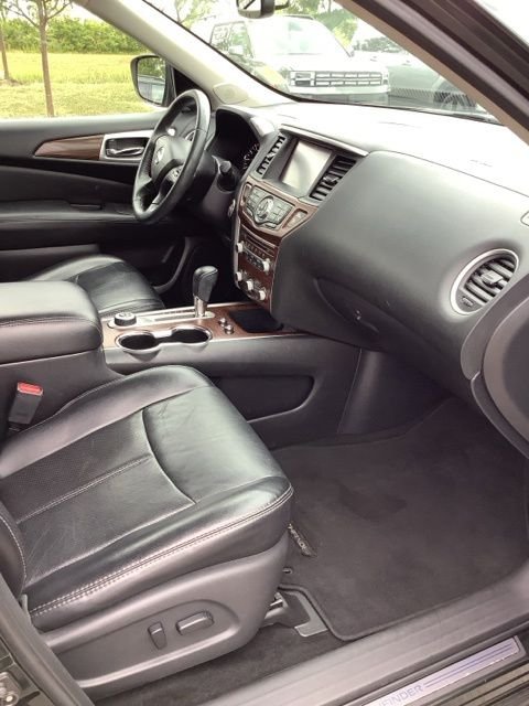 Used 2018 Midnight Pine Nissan Platinum image 25