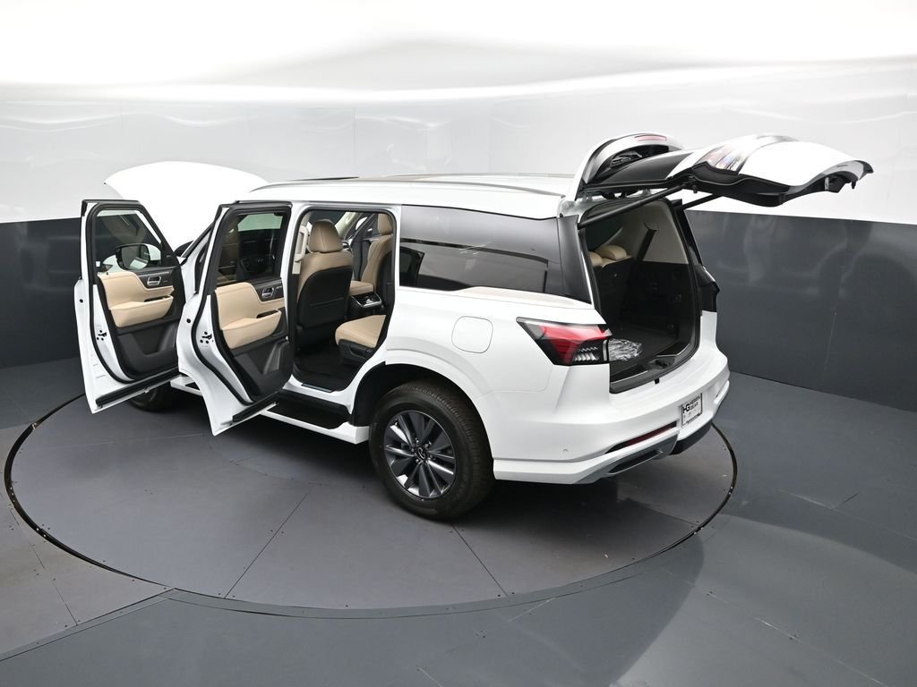 New 2026 RADIANT WHITE INFINITI Pure 2WD image 50