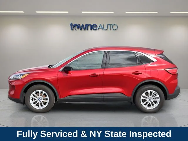 Used 2022 Red Ford SE image 2