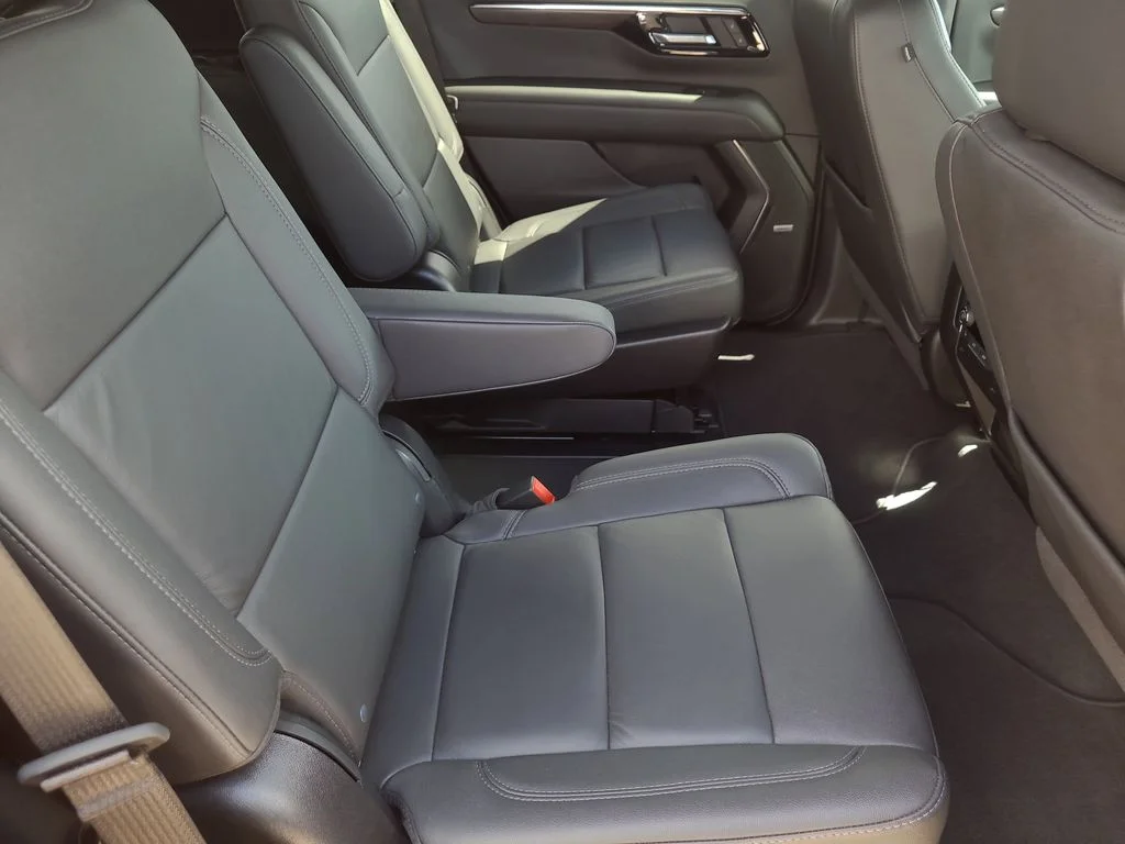 Used 2025 Red Chevrolet Z71 image 14