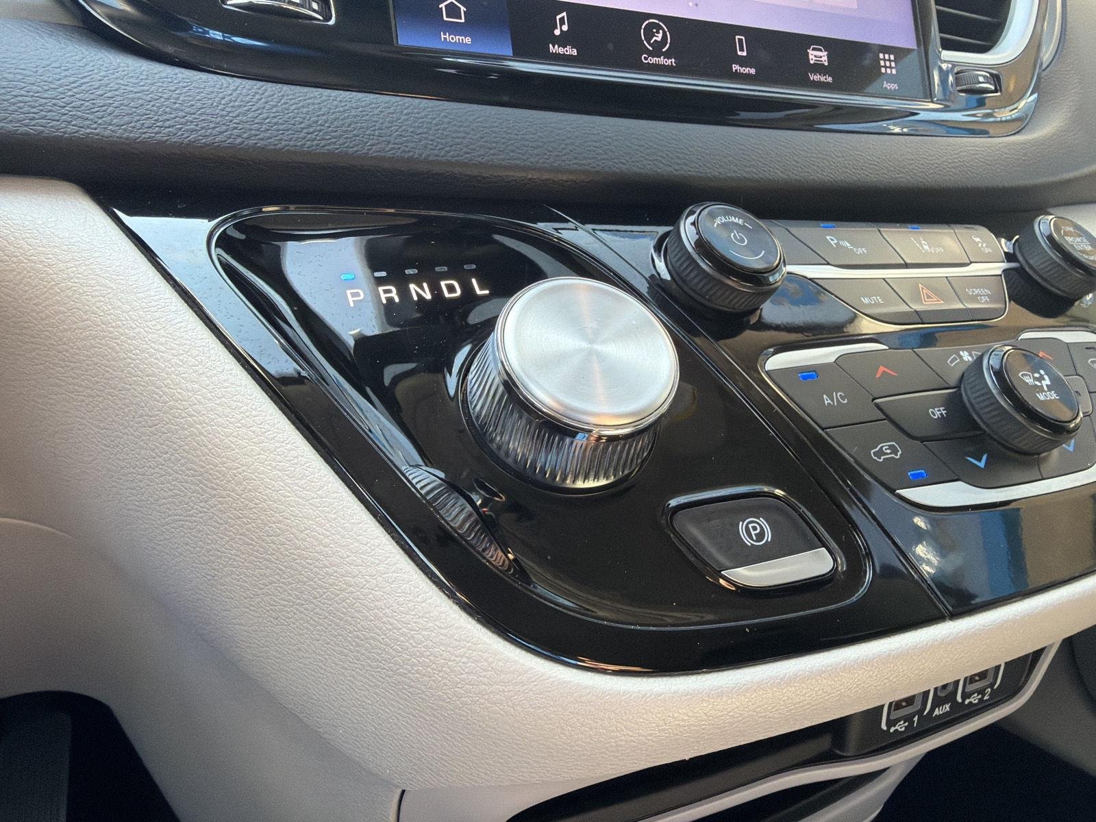 2024 Chrysler Pacifica Touring L - Photo 29
