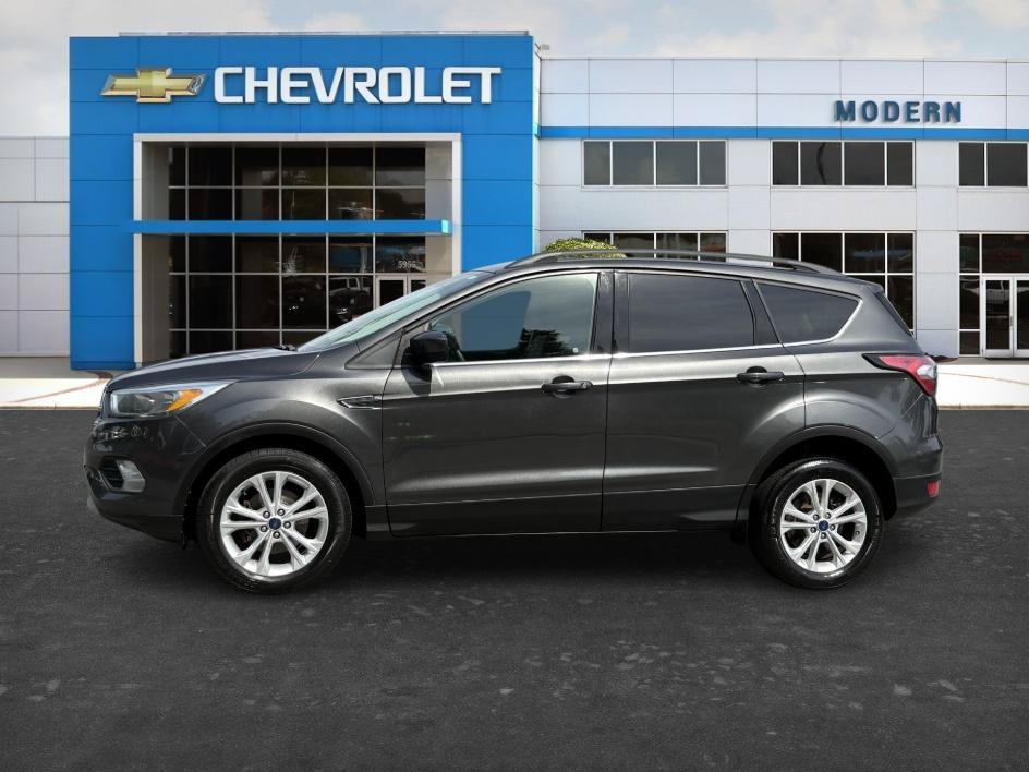 Used 2018 Magnetic Ford SE image 1