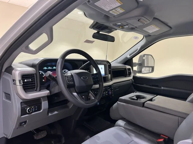 New 2026 Oxford White Ford F-350® XL image 9