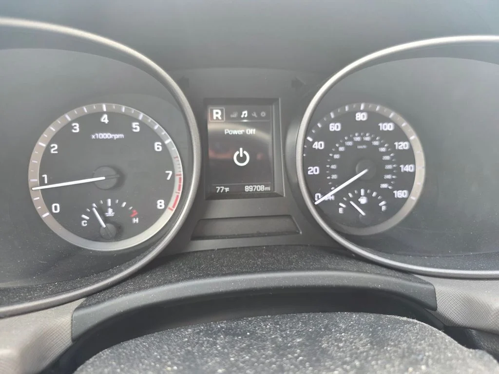 Used 2017 Sparkling Silver Hyundai 2.4 Base image 18