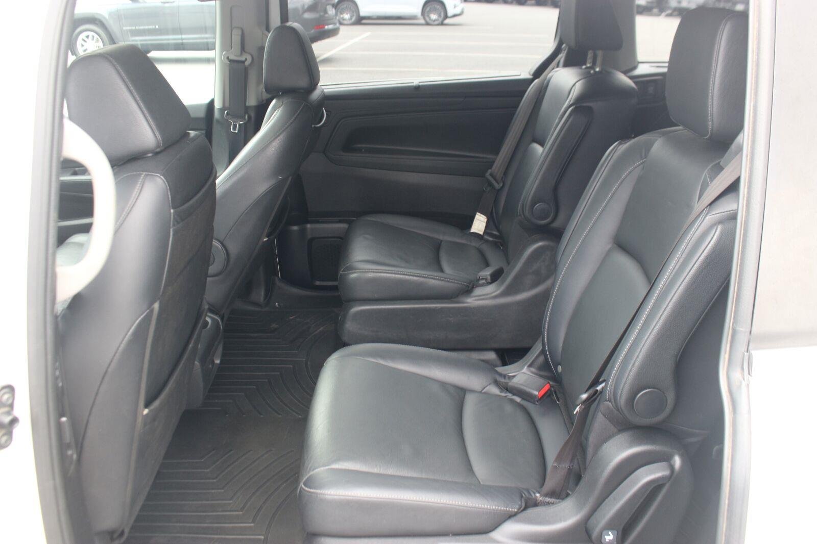 Used 2021 Platinum White Pearl Honda Touring image 33