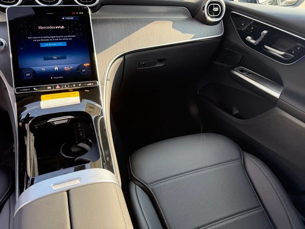 New 2027 Black Mercedes-Benz GLC 300 image 64
