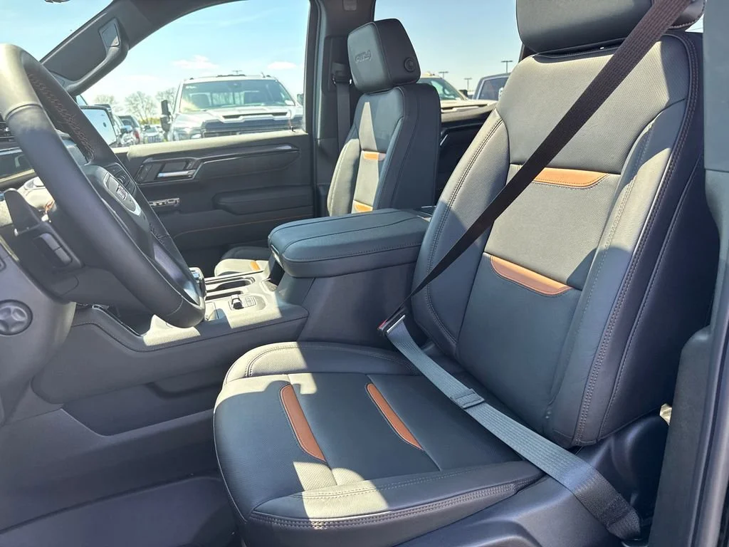 New 2026 Onyx Black GMC AT4 image 17