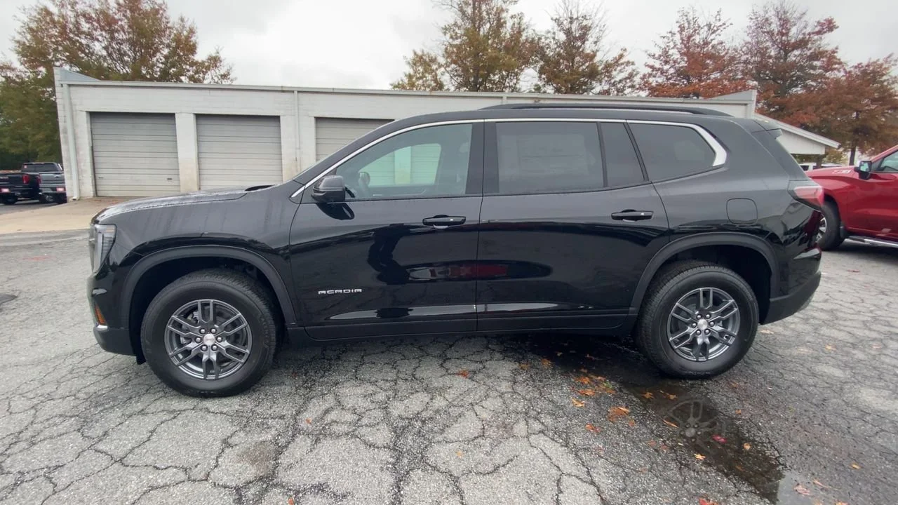 New 2026 Ebony Twilight Metallic GMC Elevation image 5