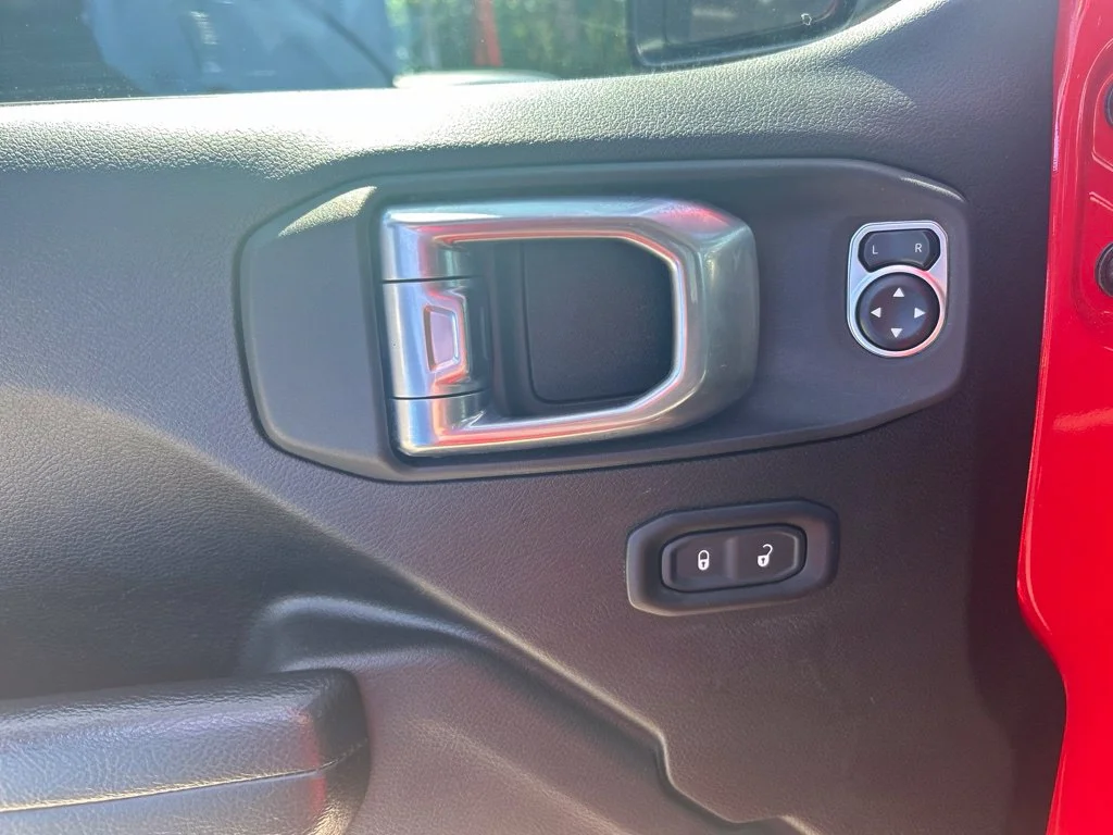 Used 2024 Red Jeep Sport S image 34