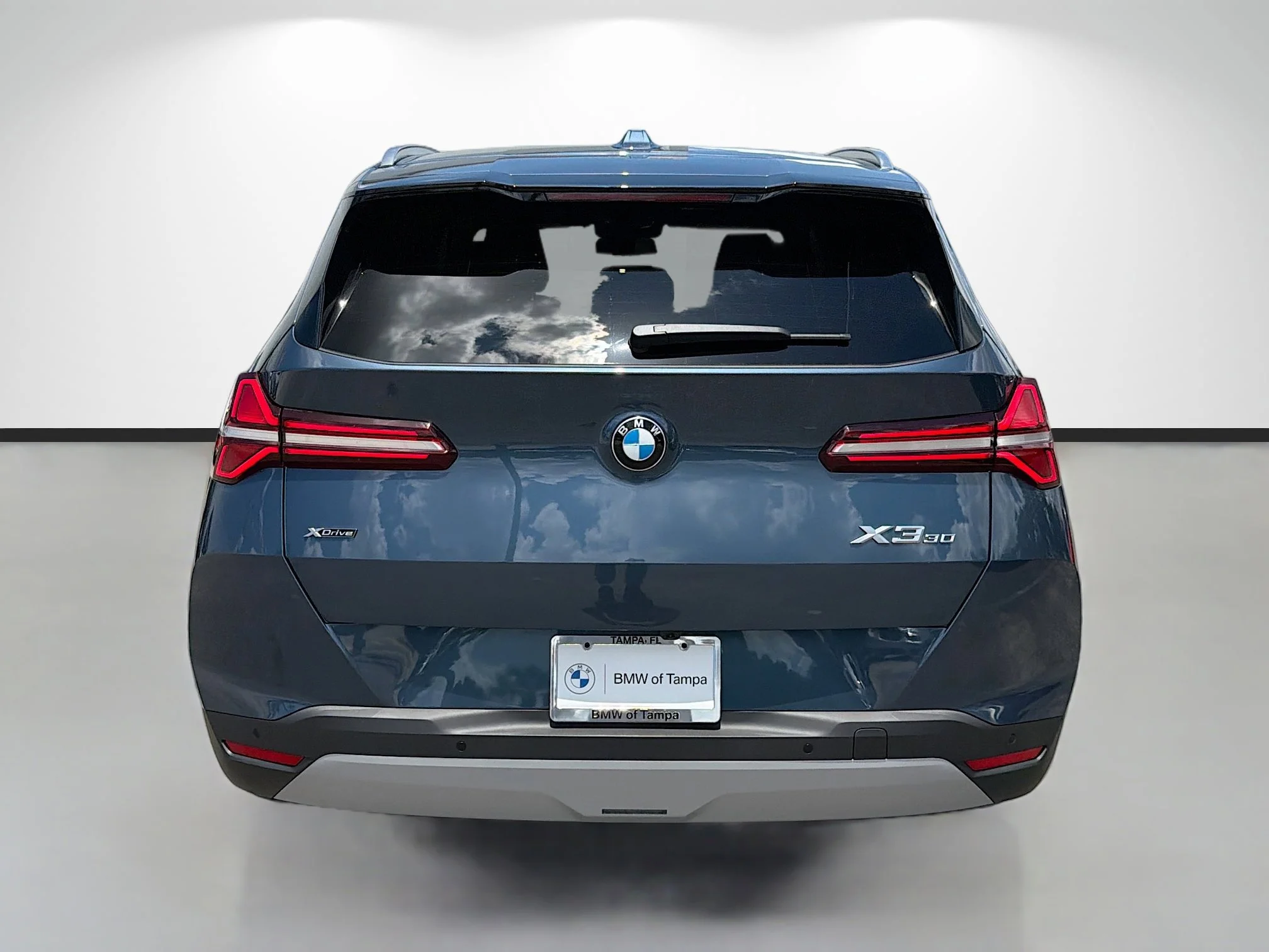 New 2026 Arctic Race Blue metallic BMW 30 xDrive image 4