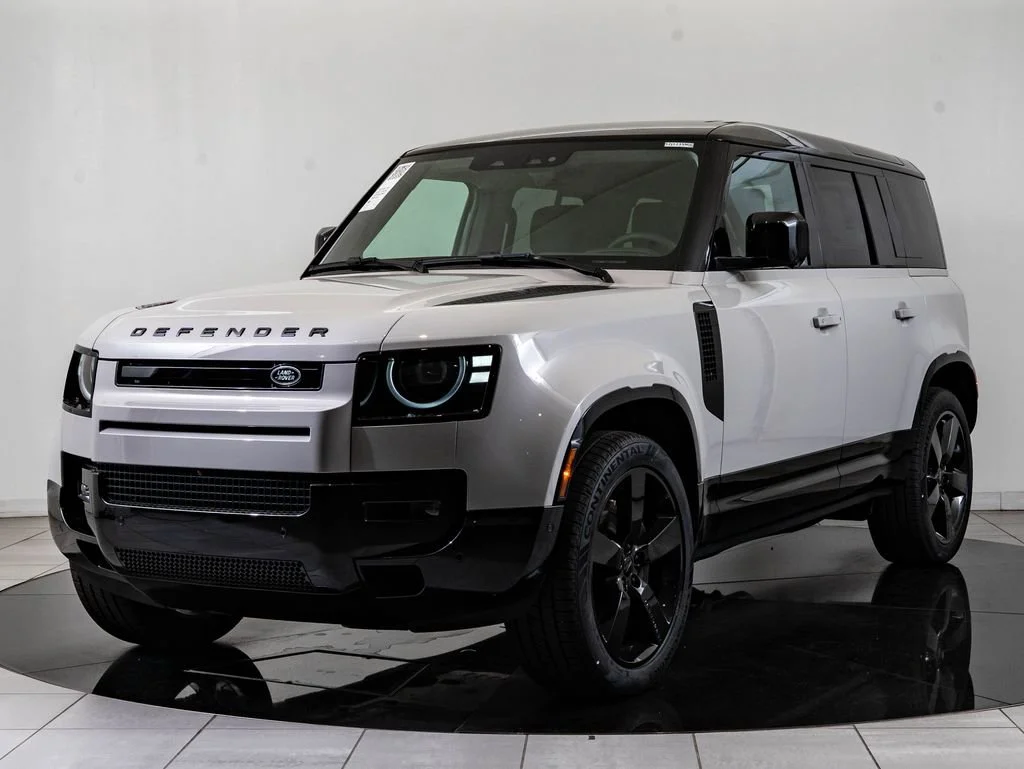 2026 Land Rover Defender 110 X-Dynamic SE P500's photo