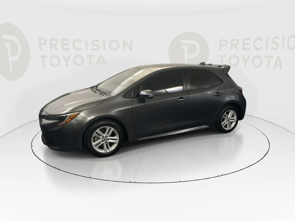 Used 2021 Magnetic Gray Metallic Toyota SE image 10