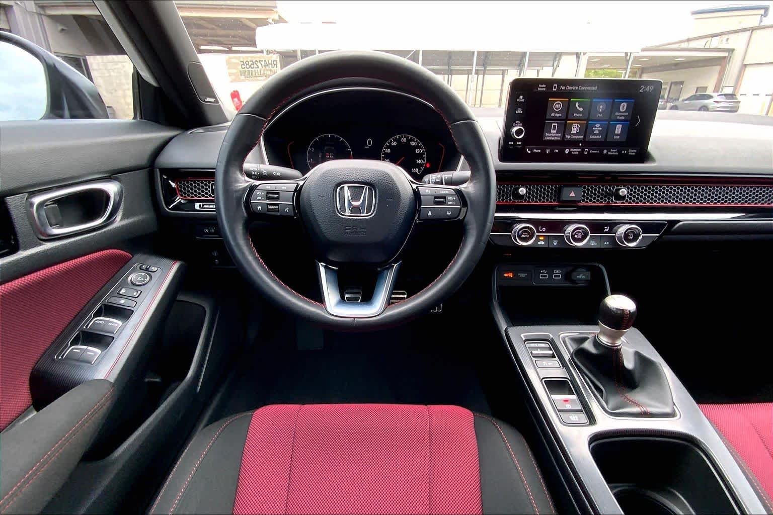 Used 2024 Platinum White Pearl Honda  image 9