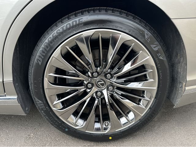 2022 Lexus LS Base - Photo 23