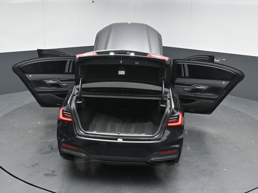 2022 BMW 750LI - Image 48