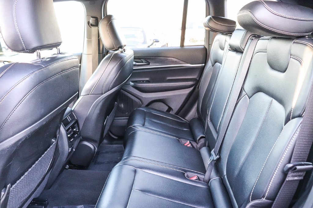 Used 2024 Bright White Clearcoat Jeep Limited image 21