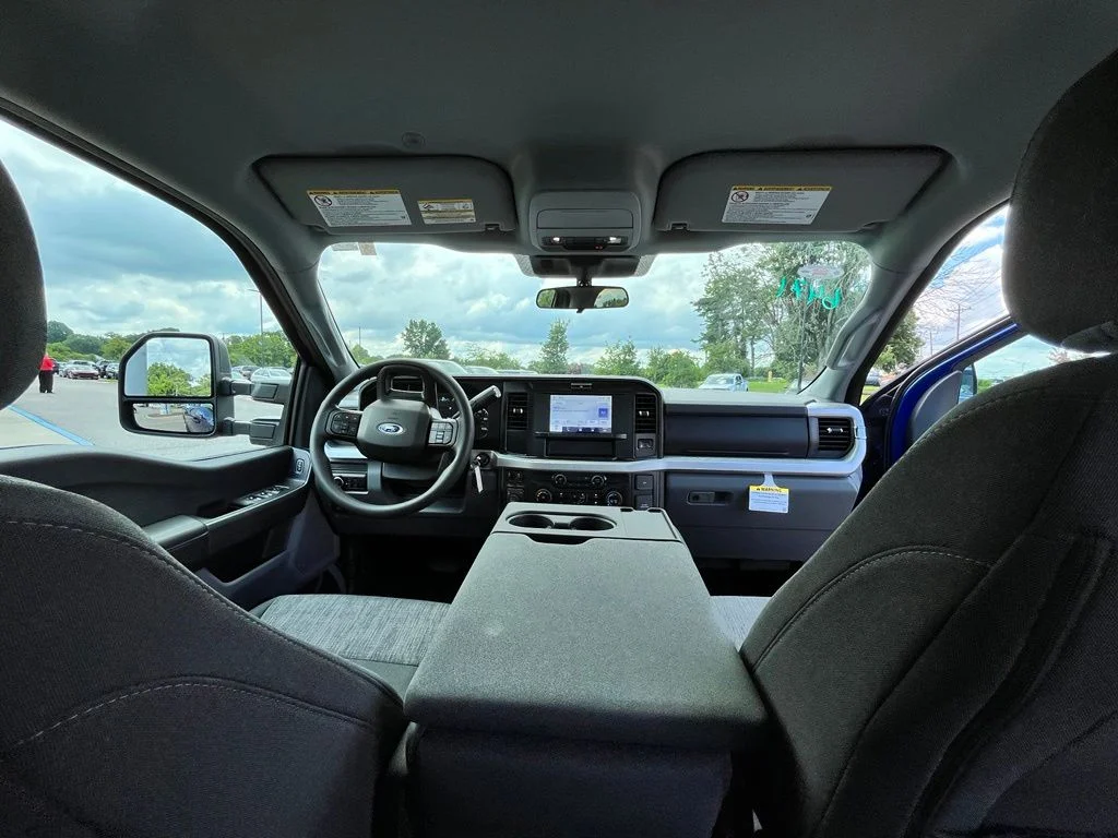 New 2026 Blue Ford XLT image 9