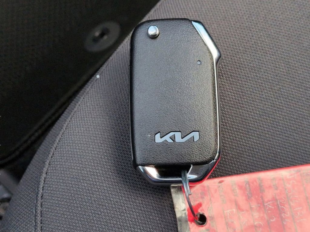 2026 Kia Niro LX - Photo 27