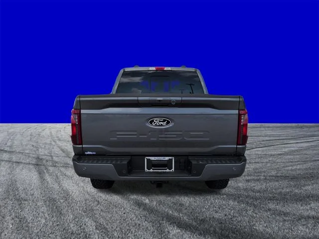New 2026 Carbonized Gray Metallic Ford XLT image 5