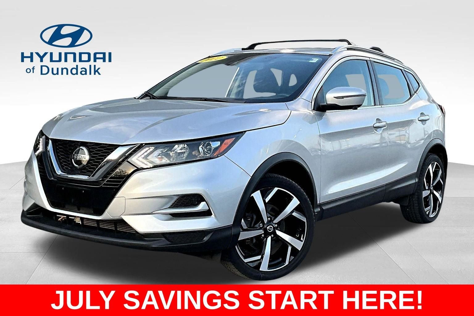 Used 2022 Silver Nissan SL image 1