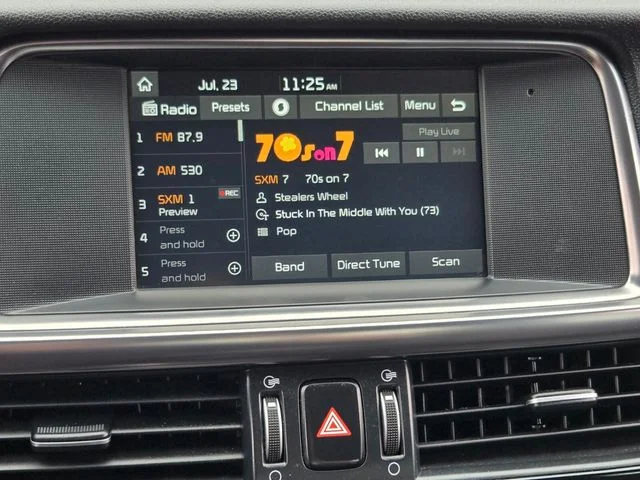 Used 2018 White Kia EX image 29